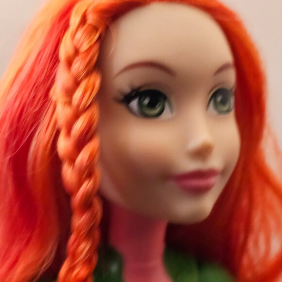 DC Superhero Girls Poison Ivy Doll - Picture 8 of 14